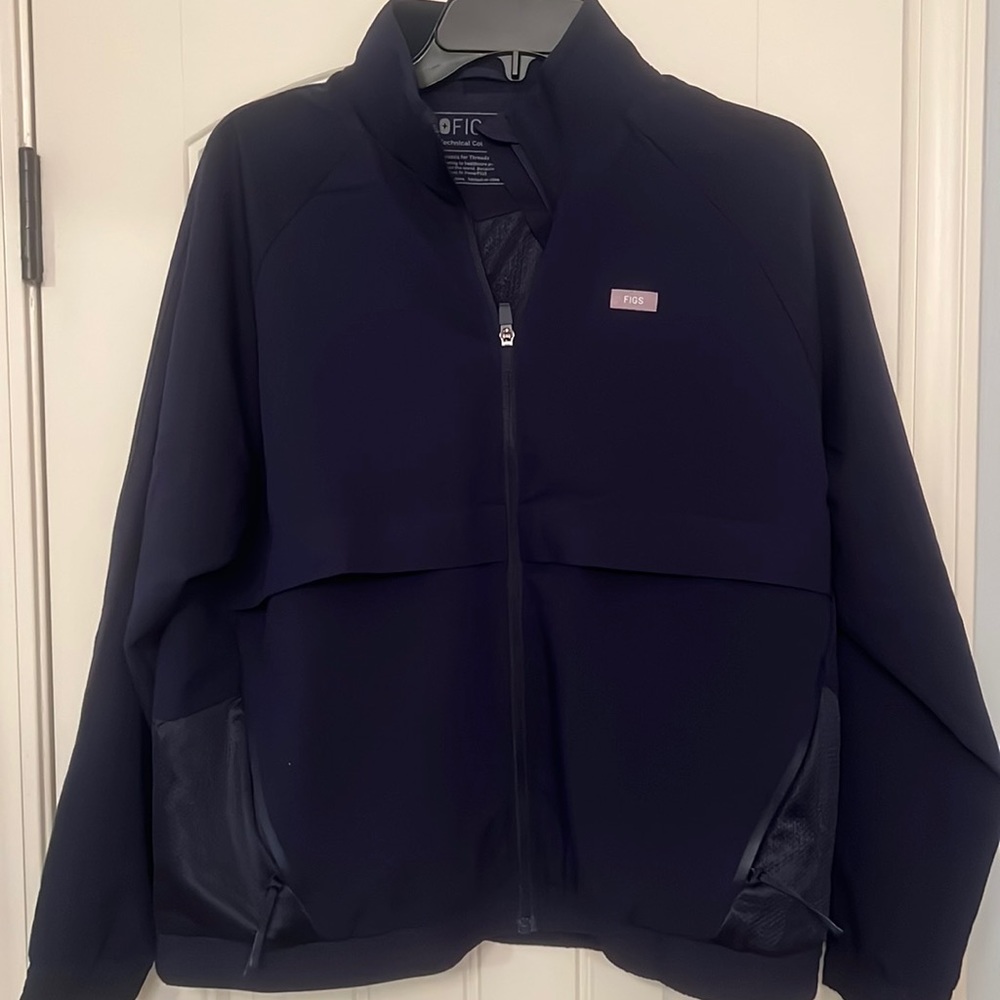 Medium figs Sydney scrub jacket worn twice